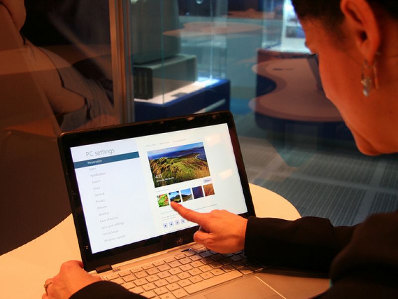Adjusting Ultrabook design Setting Using Touchscreen
